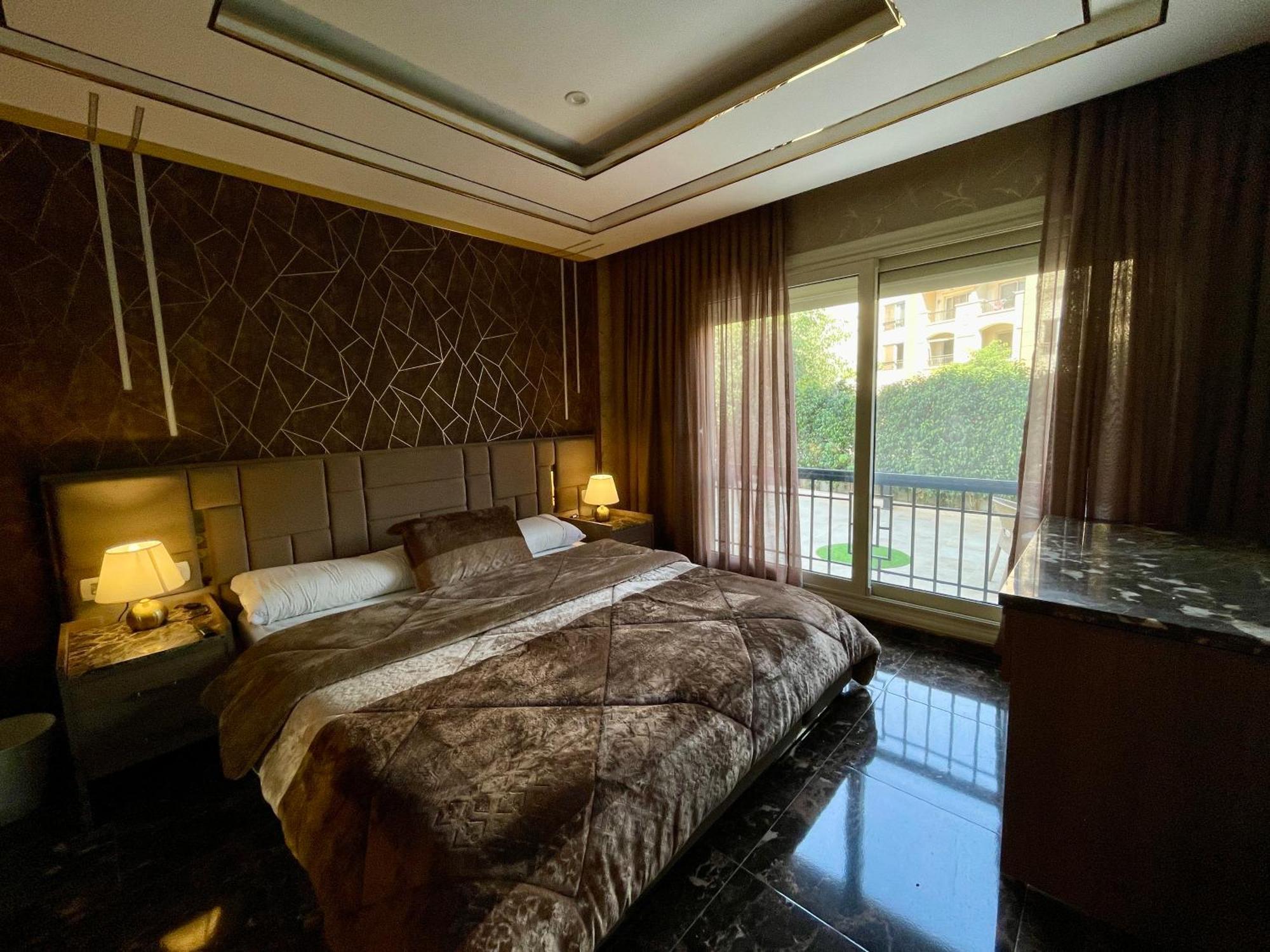 Direct On The Pool 3br Luxury Cairo