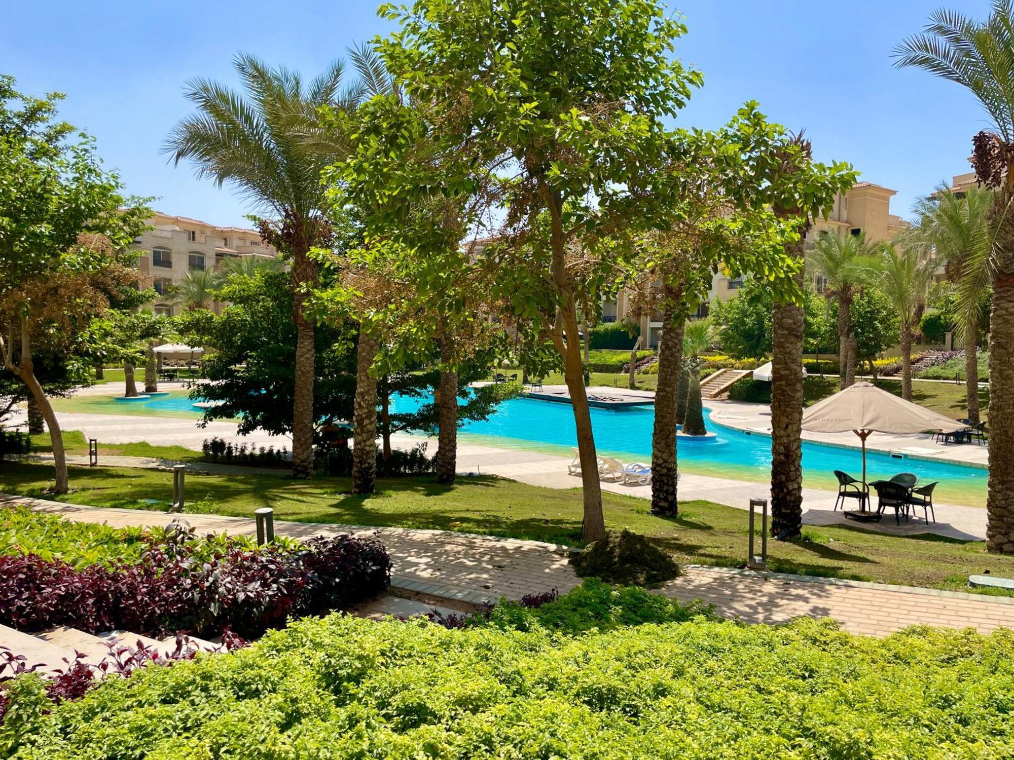 Direct On The Pool 3br Luxury *