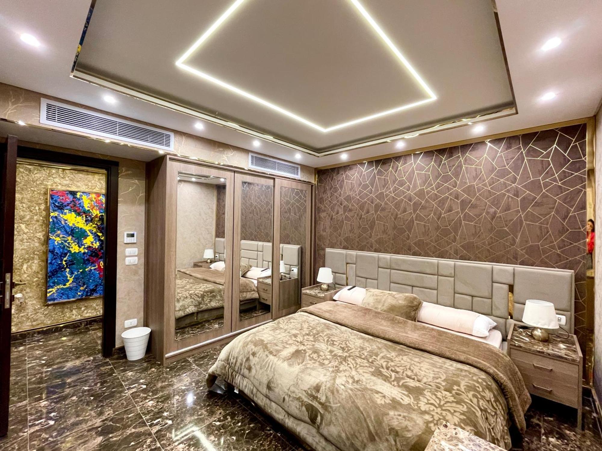 Direct On The Pool 3br Luxury Apartment Cairo