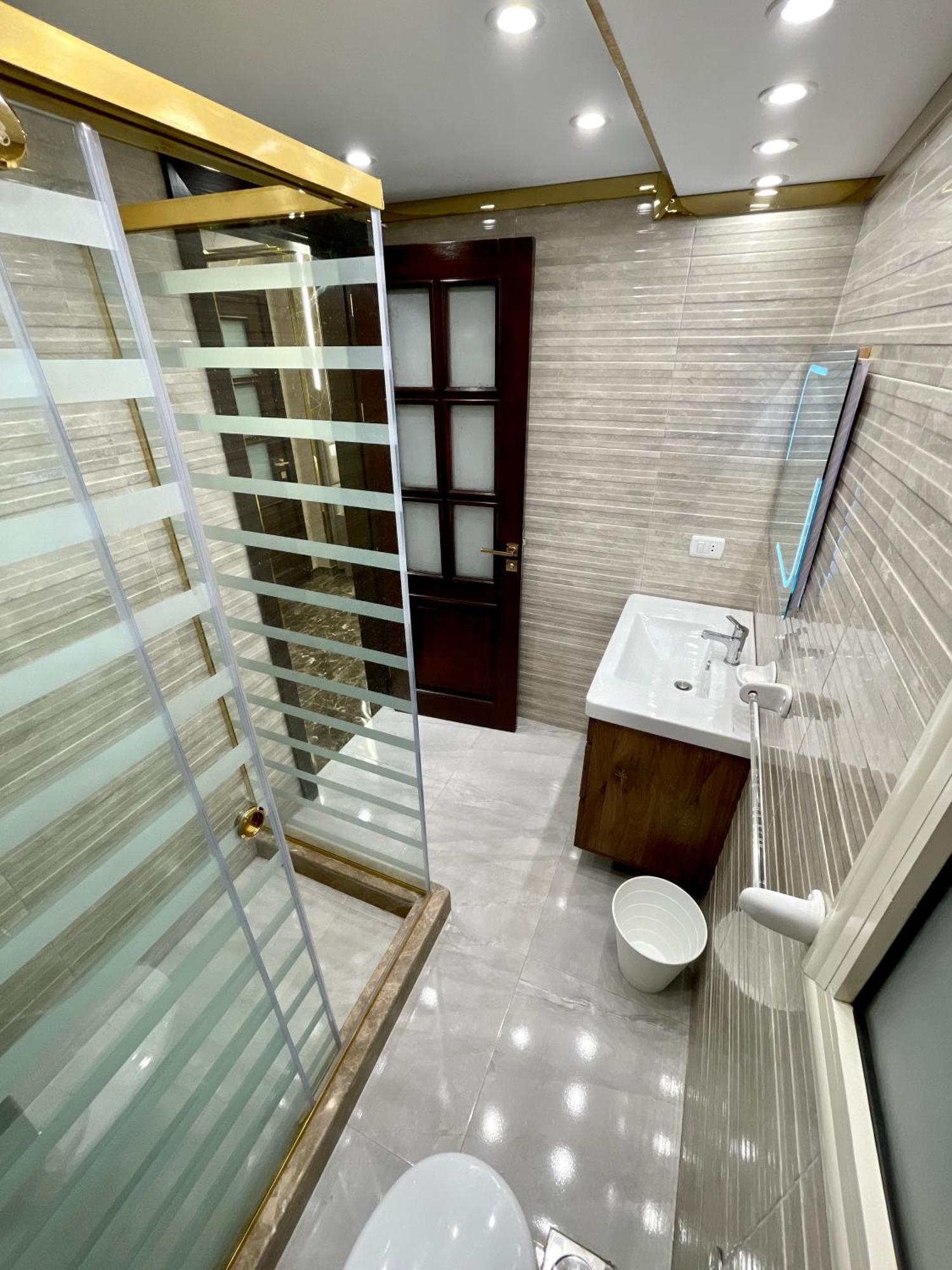 Apartment Direct On The Pool 3br Luxury Cairo